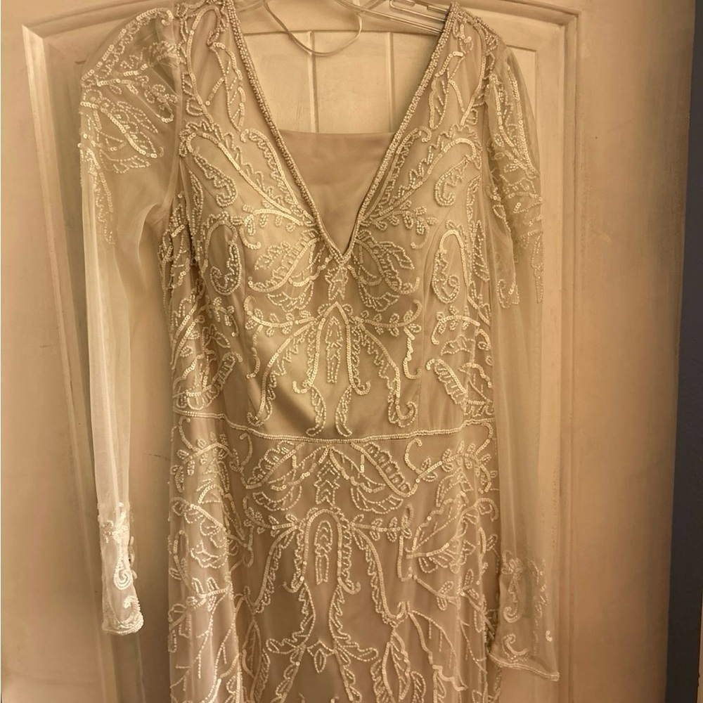 Adrianna papell wedding dress